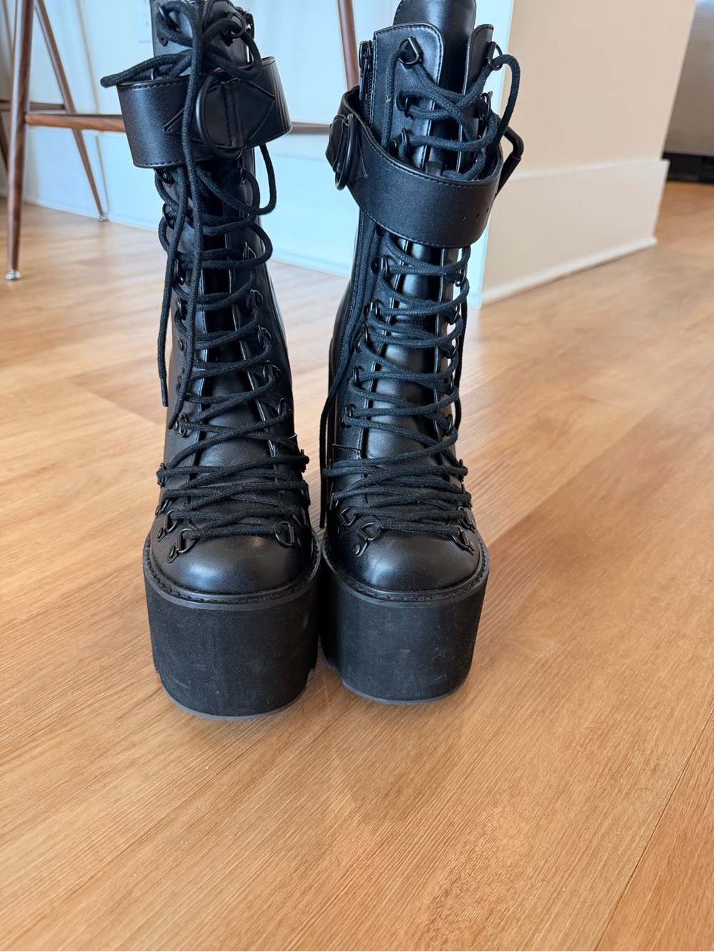Dolls kill Current mood Traitor Boots - Picture 3 of 8